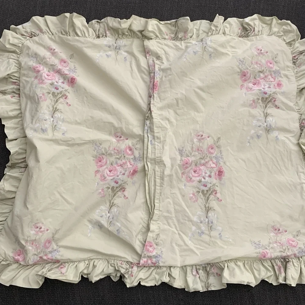 Set 2 Simply Shabby Chic Bramble Rose  Ruffled Shams
